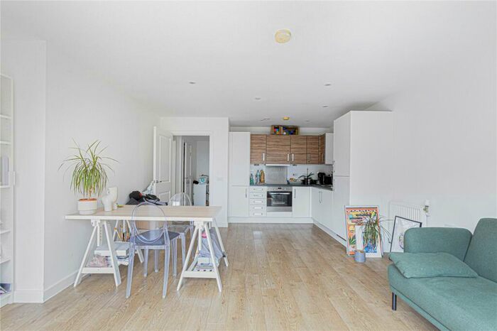 1 Bedroom Apartment To Rent In New Festival Avenue, London, E14