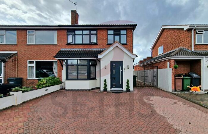 3 Bedroom Semi-Detached House To Rent In Barry Drive, Syston, Leicester, LE7