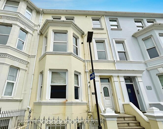 2 Bedroom Apartment To Rent In Hambrough Road, Ventnor, PO38