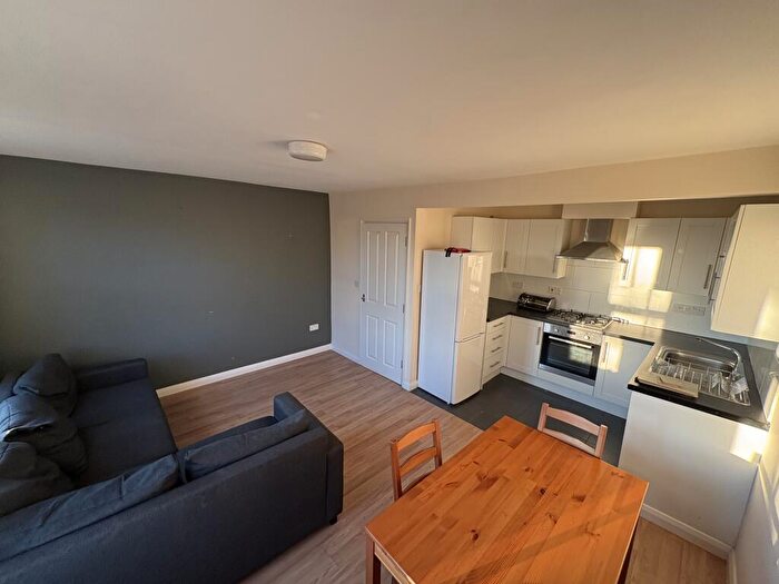 2 Bedroom Apartment To Rent In Temple Road, Temple Road, Oxford, OX4
