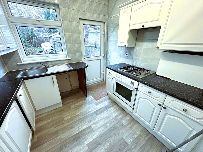 3 Bedroom Semi-Detached House To Rent In Herent Drive, Ilford, IG5