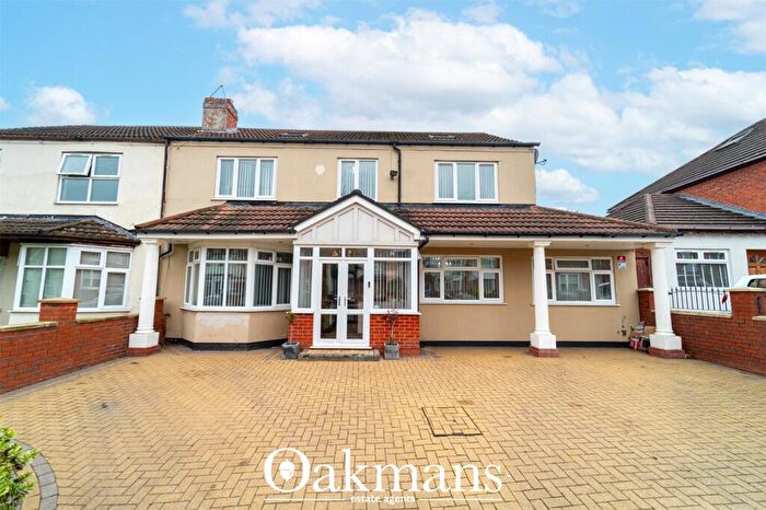 5 Bedroom Semi-Detached House For Sale In Arden Road, Acocks Green, Birmingham, West Midlands, B27