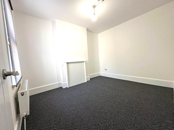 4 Bedroom Semi-Detached House To Rent In Tilbury, Essex, RM18