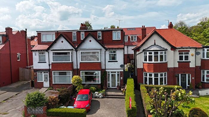 6 Bedroom Semi-detached House For Sale In Columbus Ravine, Scarborough, YO12