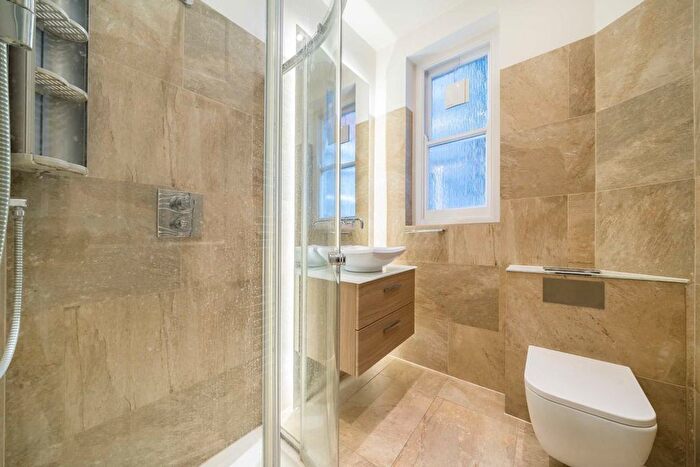 2 Bedroom Flat To Rent In Delaware Road, London, W9