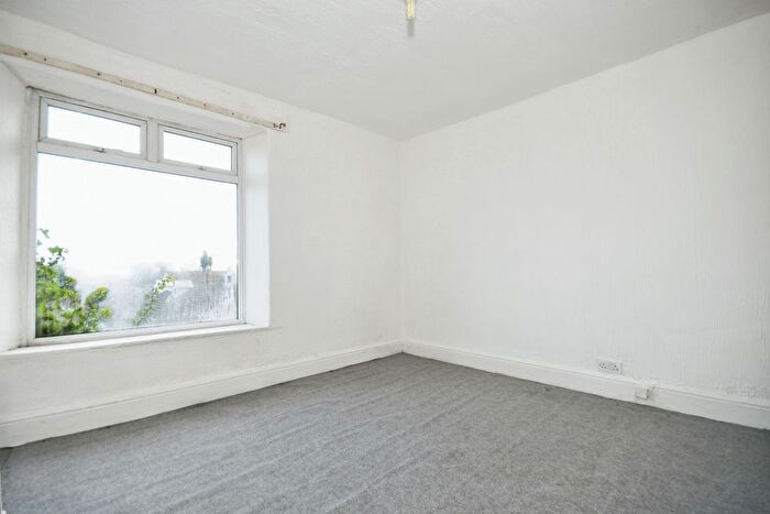 3 Bedroom End Of Terrace House For Sale In Matlock Road, Sheffield, South Yorkshire, S6