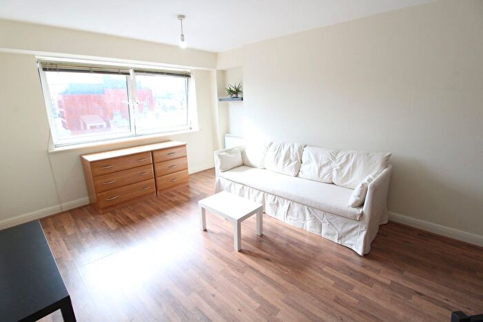 2 Bedroom Flat To Rent In Royal Plaza, Eldon Street, Sheffield, S1
