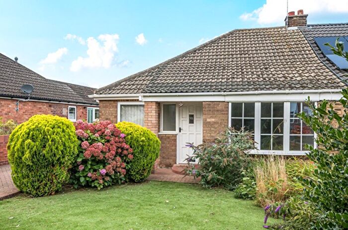 2 Bedroom Semi-detached Bungalow For Sale In Meadow Croft, Brayton, Selby, YO8