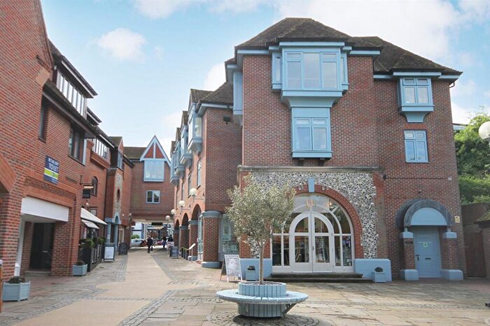 Studio To Rent In St Martins Walk, Dorking, RH4