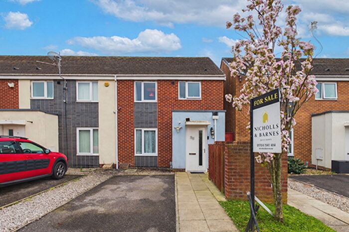 3 Bedroom End Of Terrace House For Sale In Eaton Drive, Southport, PR8