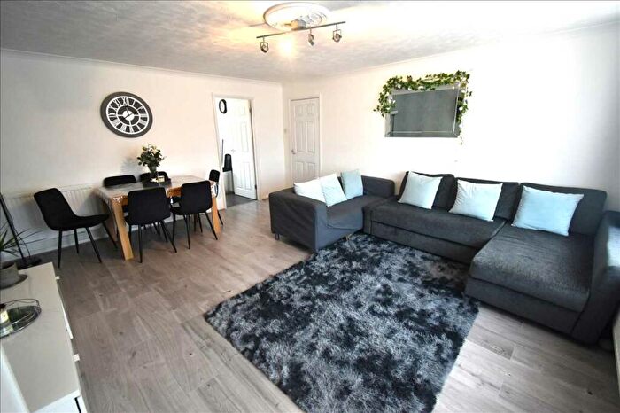 2 Bedroom Apartment To Rent In Gilbert Close, Greenhithe, DA10