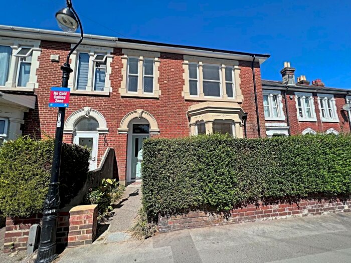 4 Bedroom House To Rent In West Road, Woolston, SO19