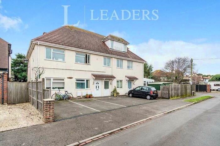 2 Bedroom Maisonette Flat To Rent In Berweeke Road, PO22