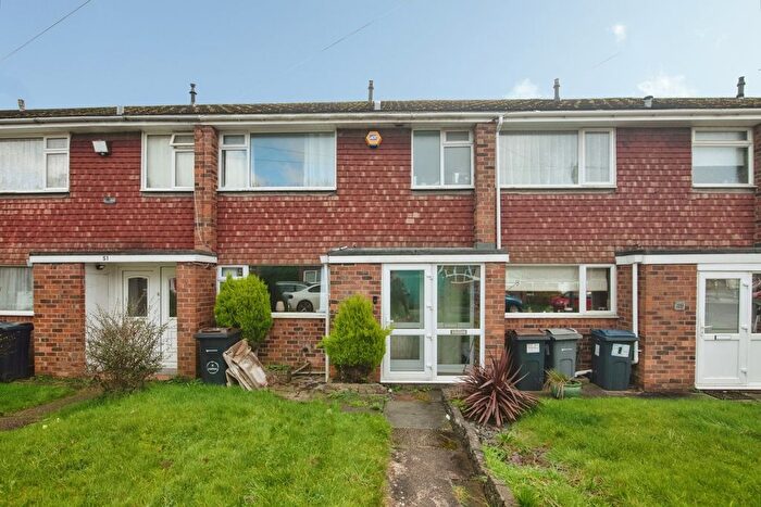 3 Bedroom Terraced House For Sale In Cedarhurst, Birmingham, West Midlands, B32