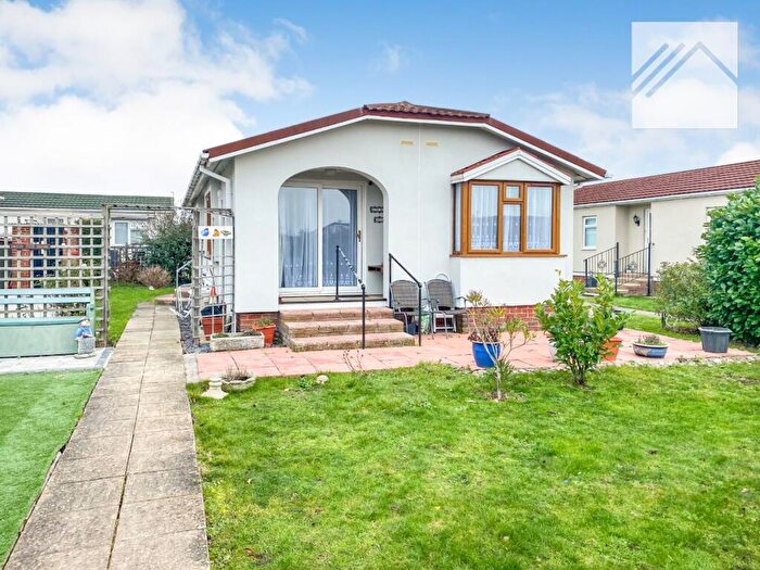 2 Bedroom Park Home For Sale In Kings Park, Creek Road, Canvey Island, SS8