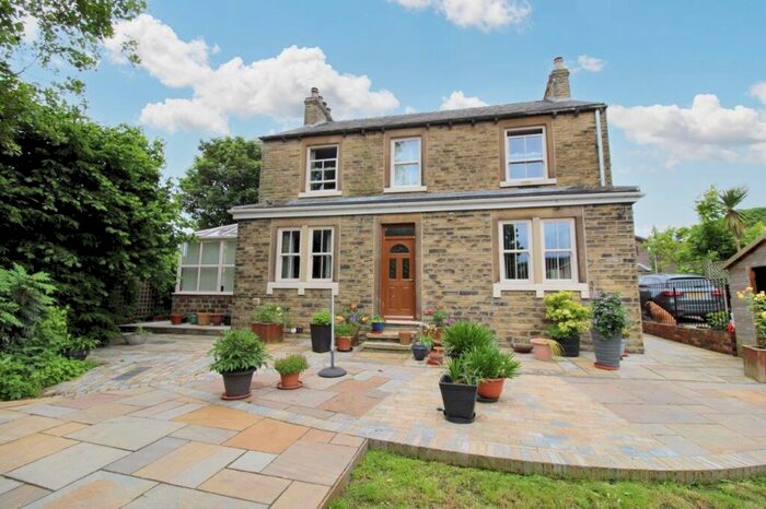 4 Bedroom Detached House For Sale In Manor Occupation Road, Royston, Barnsley, S71