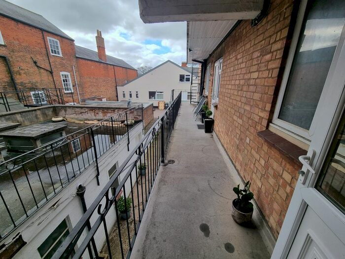 2 Bedroom Flat To Rent In Abbey Street, Market Harborough, LE16