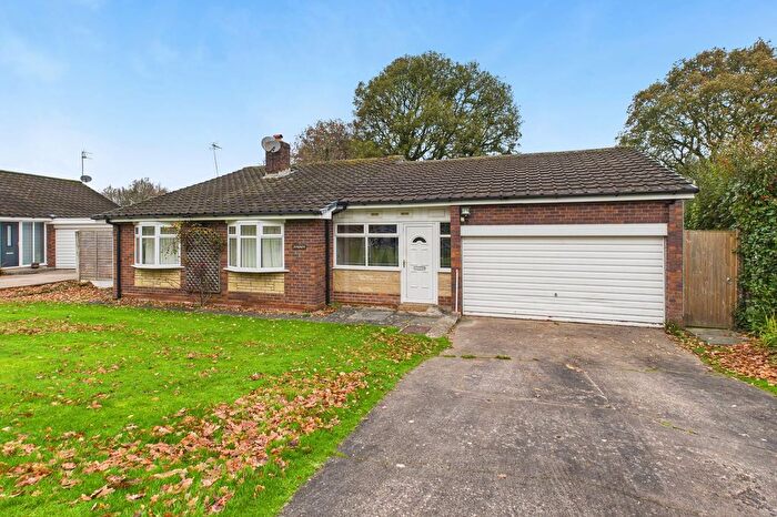 3 Bedroom Detached Bungalow To Rent In Pineways, Appleton, WA4