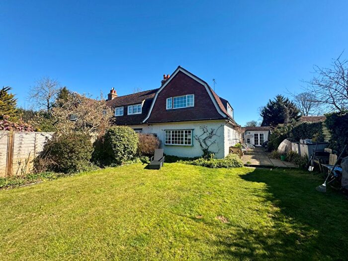 3 Bedroom End Of Terrace House For Sale In Hill Cottages, Milley Lane, Hare Hatch, Berkshire, RG10