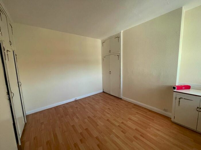 3 Bedroom Terraced House To Rent In Chester Road, Watford, Hertfordshire, WD18