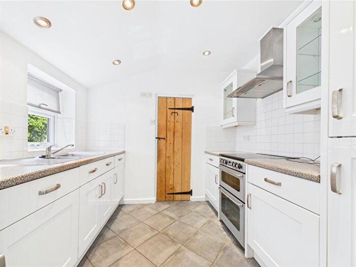 3 Bedroom House To Rent In Woolgrove Road, Hitchin, SG4