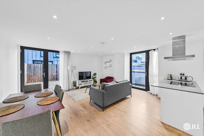 3 Bedroom Flat For Sale In Avenir House, Forrester Way, London, E15