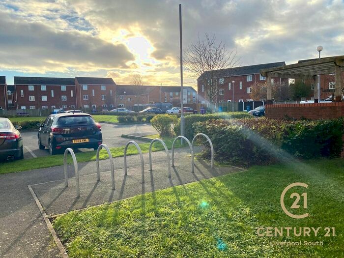 2 Bedroom Flat To Rent In Alderman Road, Hunts Cross, L24