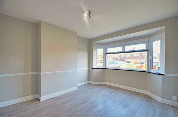 2 Bedroom Maisonette To Rent In West End Road, Ruislip, HA4