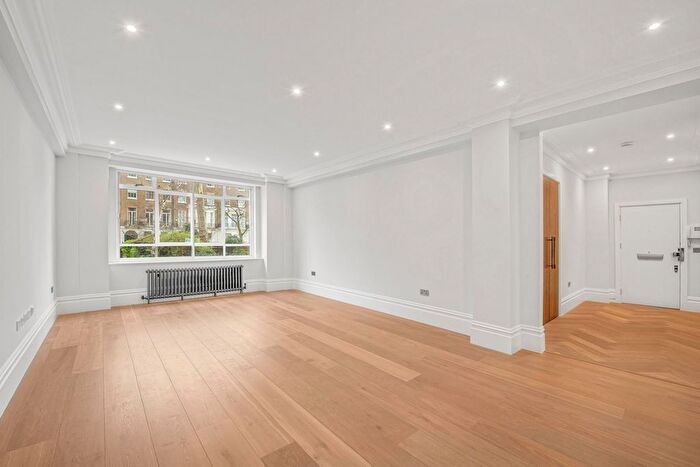 2 Bedroom Flat To Rent In Montagu Court, - Montagu Square, W1H