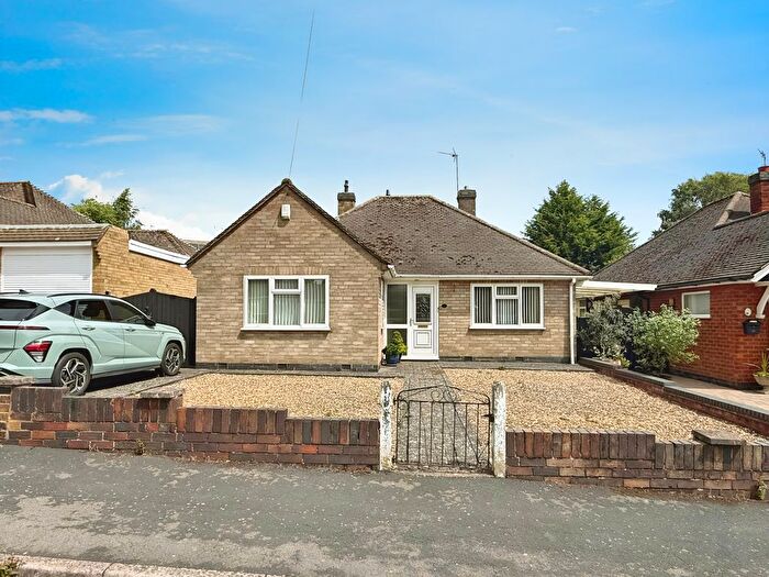 2 Bedroom Detached Bungalow For Sale In Wayside Drive, Oadby, LE2