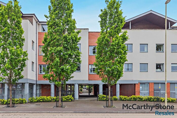 2 Bedroom Flat For Sale In New Road, Basingstoke, RG21