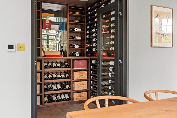 6 Bedroom Semi-detached House For Sale In Weald Road, Brentwood, CM14