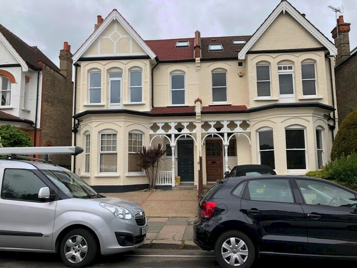 2 Bedroom Flat To Rent In Broomfield Avenue, London, N13