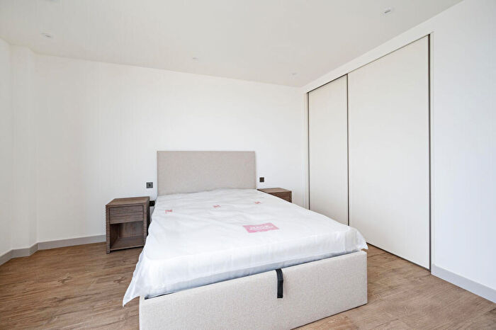 1 Bedroom Flat To Rent In Selbourne Road, Walthamstow, E17