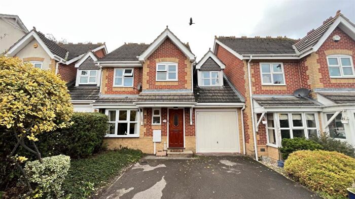 4 Bedroom House To Rent In Hadleigh Drive, Sutton, SM2