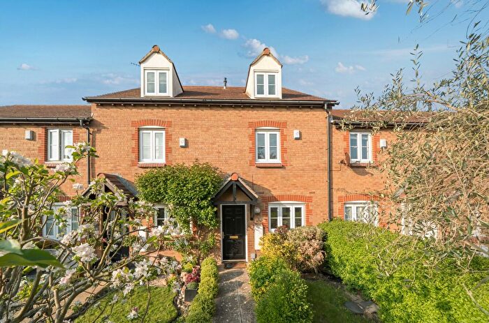 3 Bedroom Terraced House For Sale In Fidler Close, Selsey, PO20