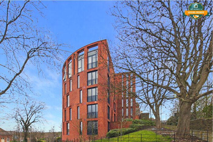 2 Bedroom Apartment For Sale In King Edward Square, Sutton Coldfield, B73
