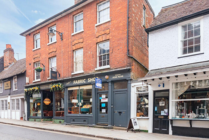 1 Bedroom Apartment For Sale In West Street, Dorking, RH4