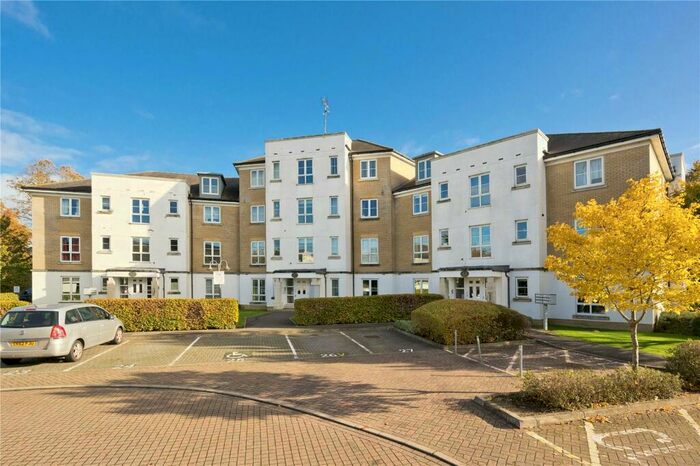 1 Bedroom Apartment To Rent In Cromwell Court, Tudor Way, Knaphill, GU21