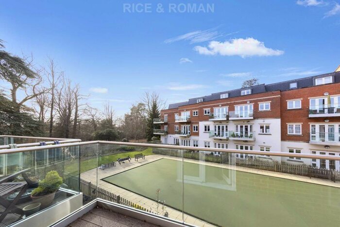 2 Bedroom Flat To Rent In Lynwood Village, Sunningdale, SL5