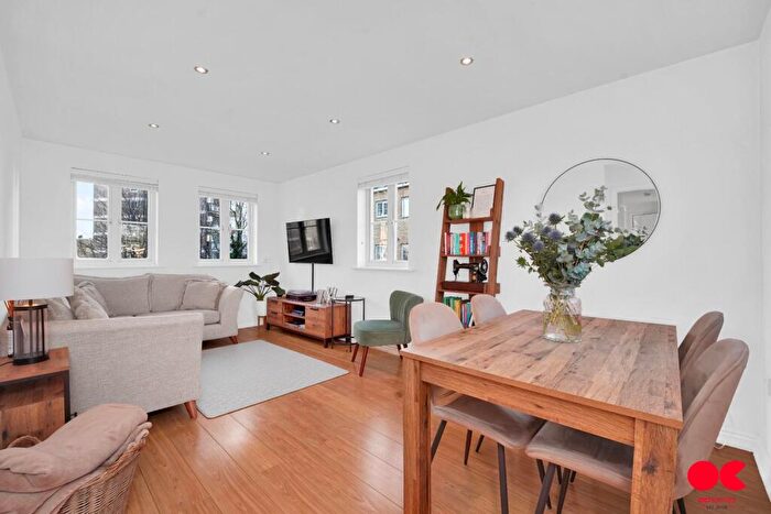 2 Bedroom Flat For Sale In Kidman Close, Gidea Park, RM2