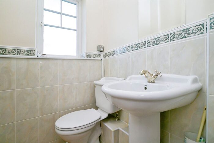 4 Bedroom Detached House For Sale In The Grange, Baroness Place, Penarth, CF64