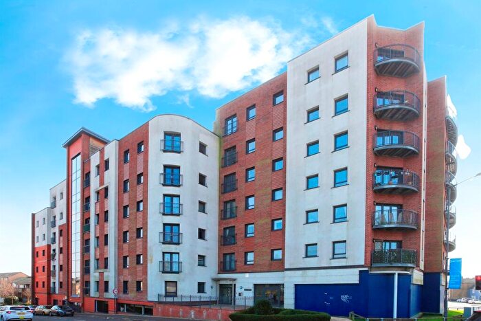2 Bedroom Flat For Sale In Hawksbill Way, Peterborough, PE2