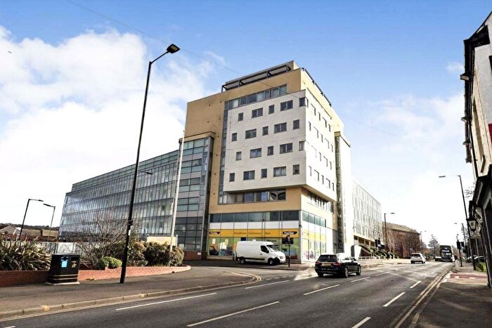 2 Bedroom Flat For Sale In Bramall Lane, Sheffield, S2