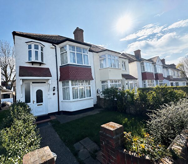 3 Bedroom Semi-Detached House For Sale In Carlton Avenue West, Wembley, HA0