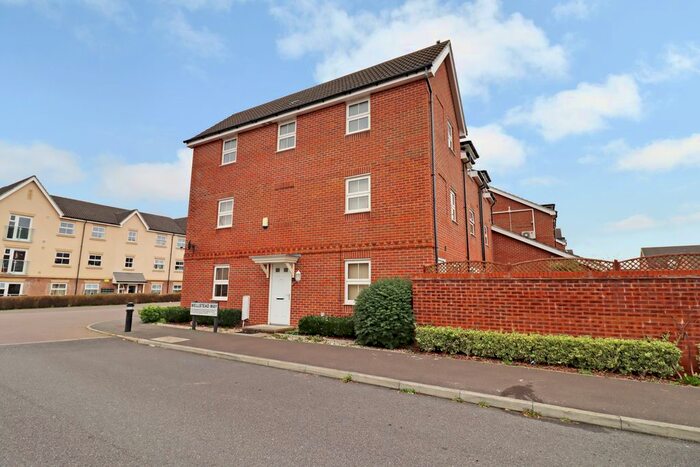 4 Bedroom End Of Terrace House To Rent In Wellstead Way, Hedge End, Southampton, SO30