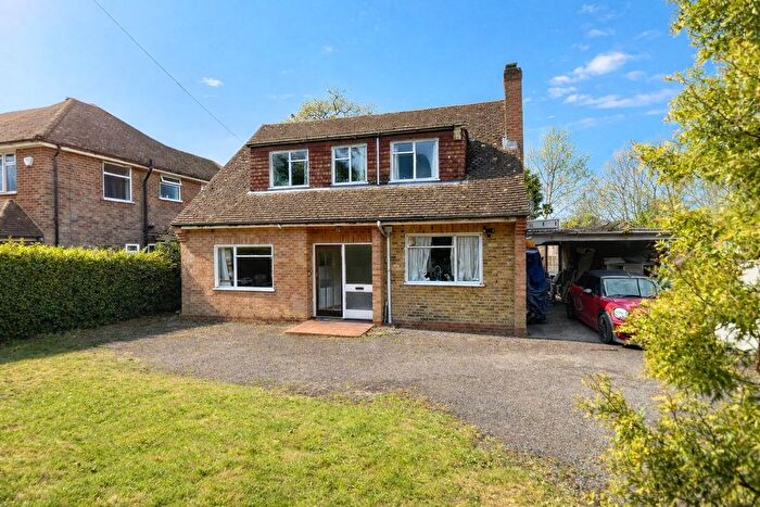 3 Bedroom Detached House For Sale In Salisbury Road, Farnborough, GU14