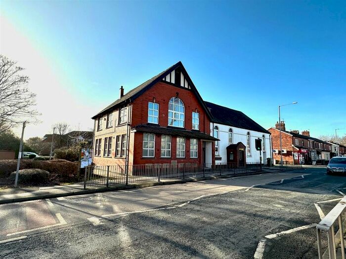 1 Bedroom Flat To Rent In Watkin Lane, Lostock Hall, Preston, PR5