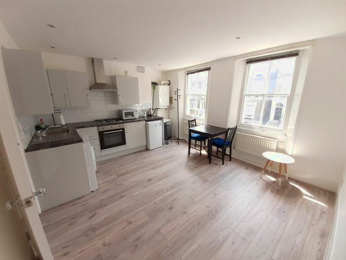 1 Bedroom Flat To Rent In St John Street, Angel, Clerkenwell, EC1V