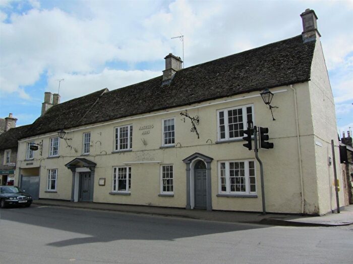 1 Bedroom Flat To Rent In High Street, Lechlade, GL7